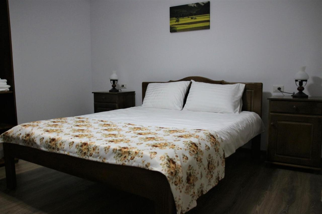 Casa Sofia Apartment Baltatesti Ngoại thất bức ảnh